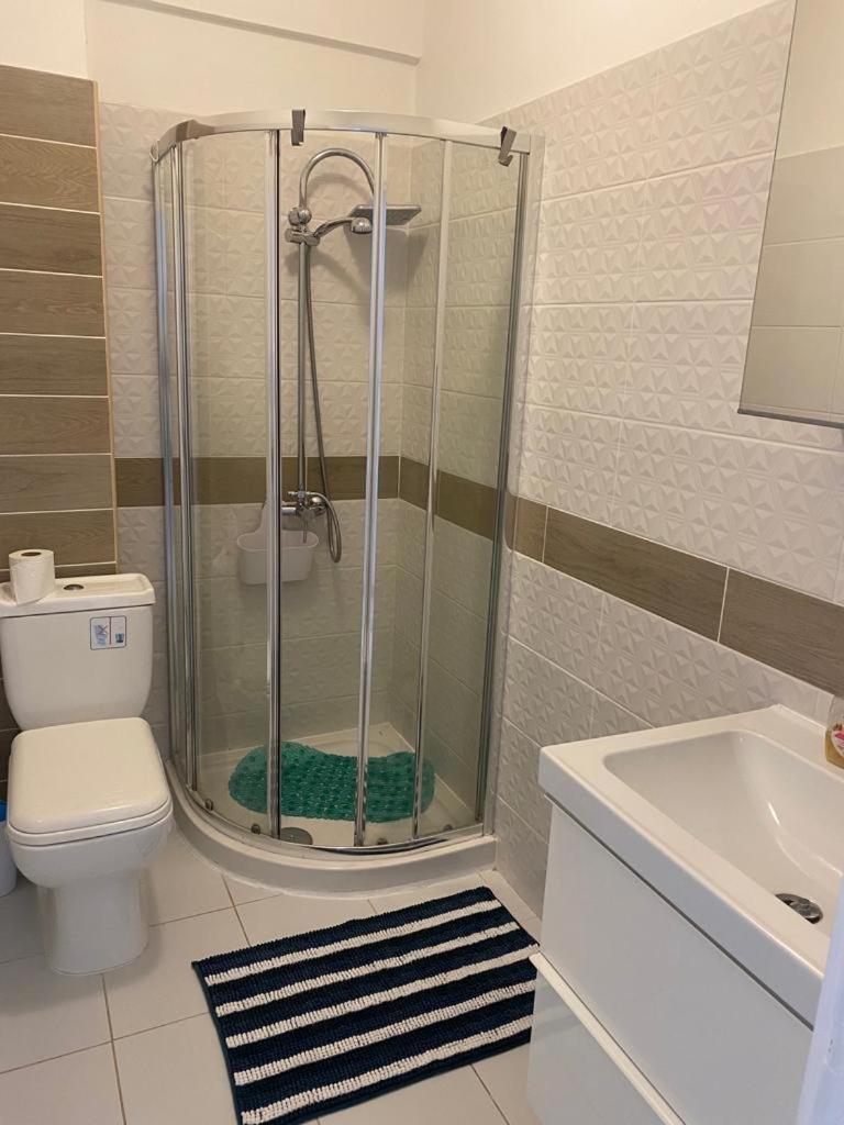 Modern Apartment In Pafos Near The Sea Ngoại thất bức ảnh