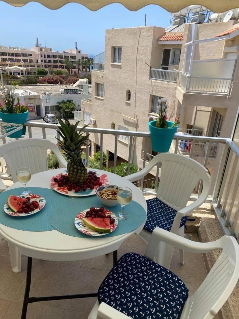 Modern Apartment In Pafos Near The Sea Ngoại thất bức ảnh