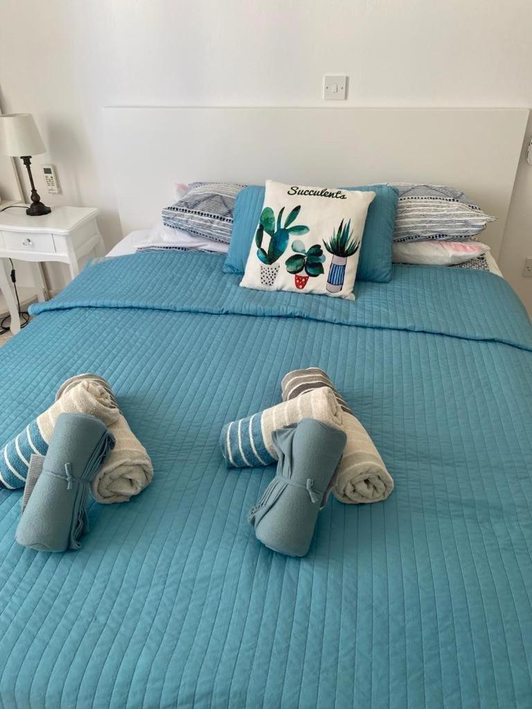 Modern Apartment In Pafos Near The Sea Ngoại thất bức ảnh